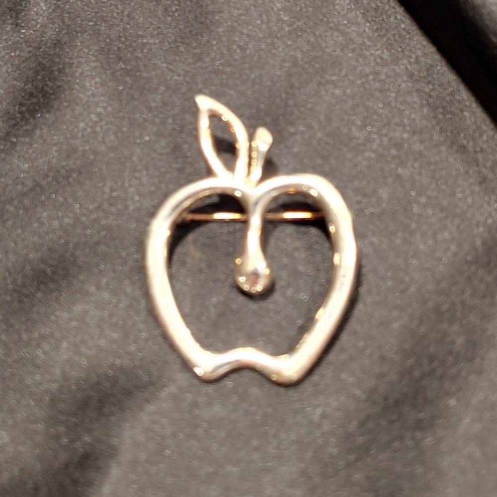 🌸4/$25🌸 - Apple Teacher Pin